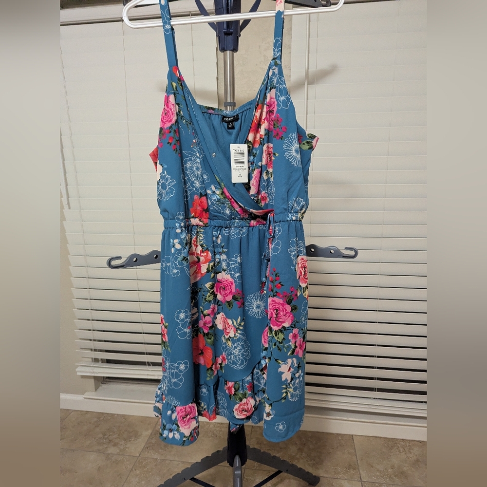 NWT Floral Romper Dress 1X - Picture 7 of 7